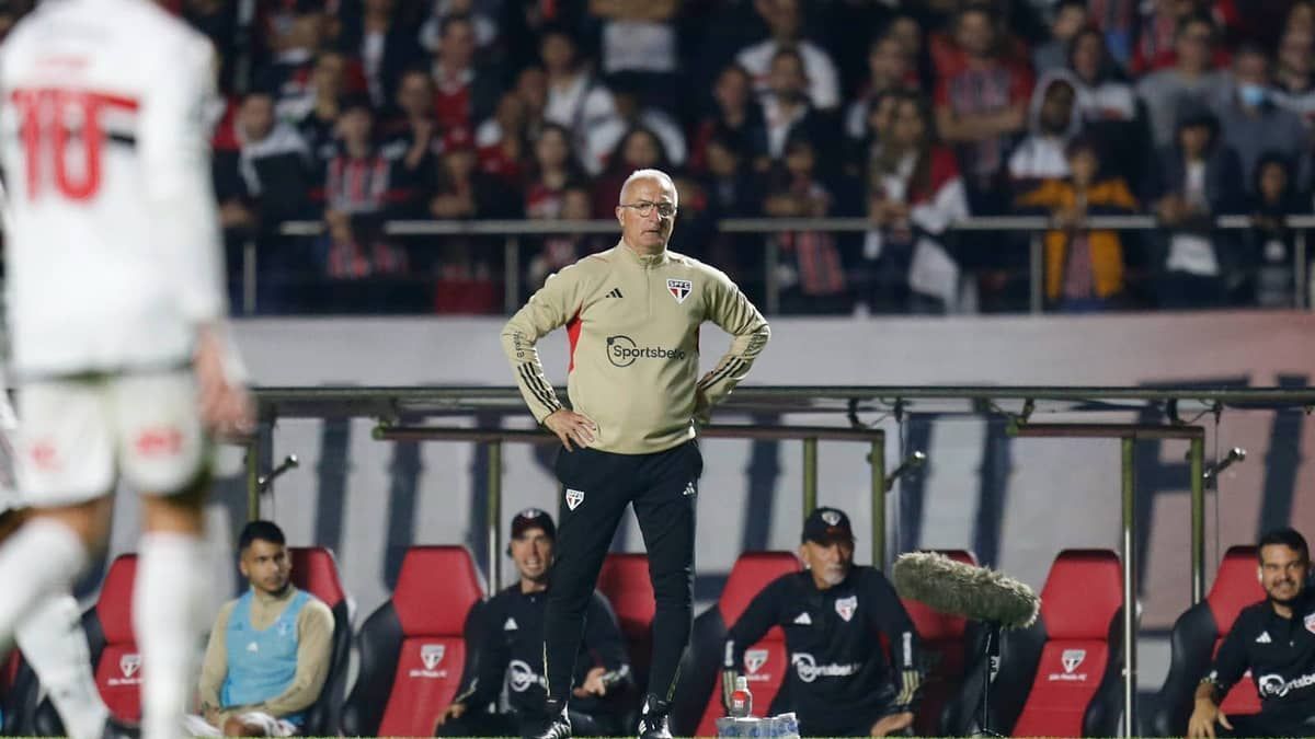 Ídolo da Seleção Brasileira elogia trabalho de Dorival no São Paulo