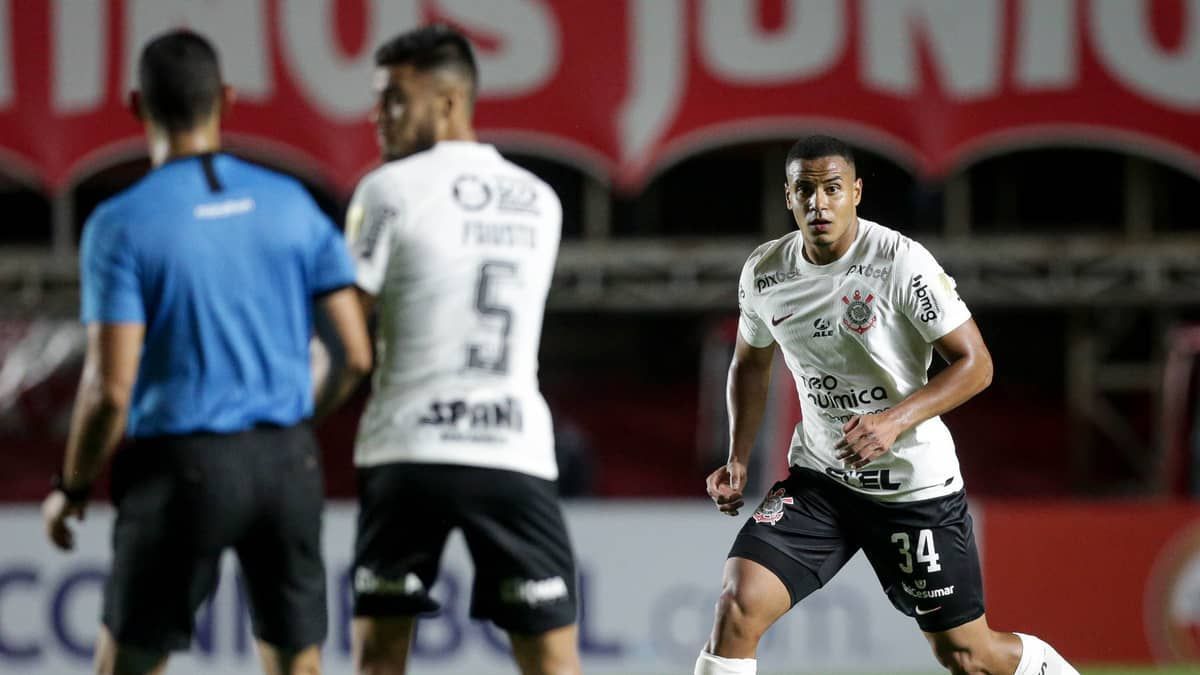 Rivaldo vê Corinthians em apuros na Libertadores e na Copa do Brasil
