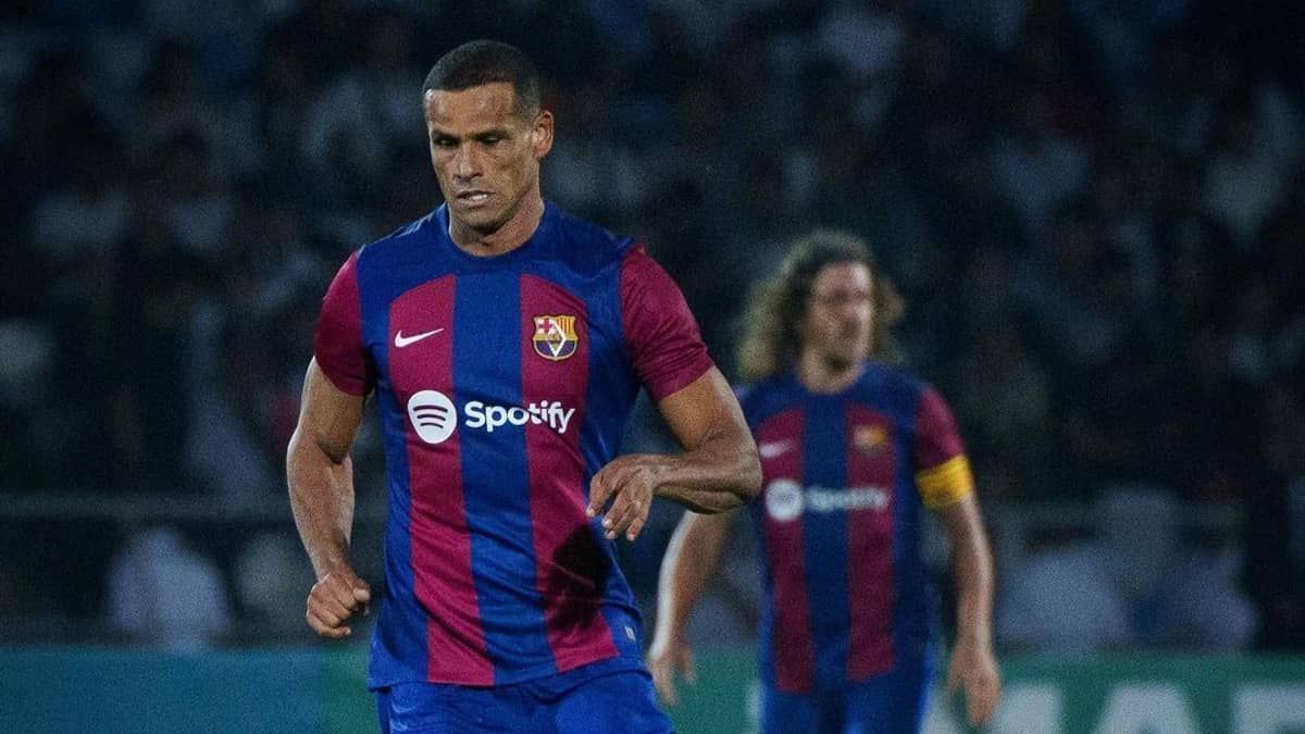 Rivaldo revela 'veto' inusitado do Barcelona em sua saída do Camp Nou 