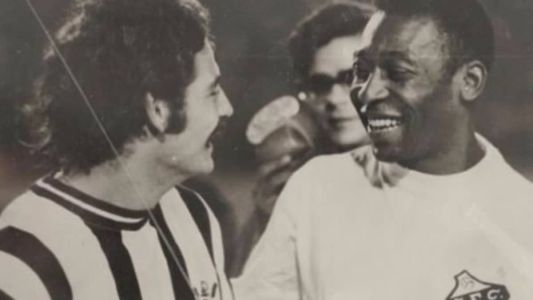 Rivellino usou as redes sociais para se despedir de Pelé