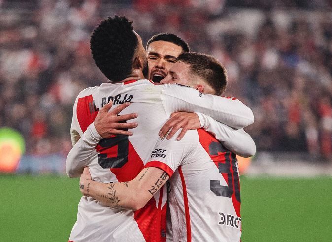 River Plate vence, elimina Talleres e terá Colo-Colo na quartas da Libertadores