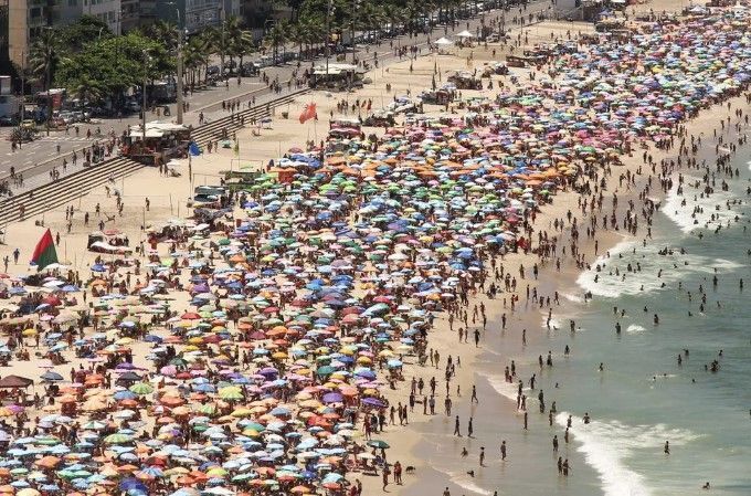 Carnaval no RJ: calorão deve ser acima dos 35 °C e sem previsão de chuva