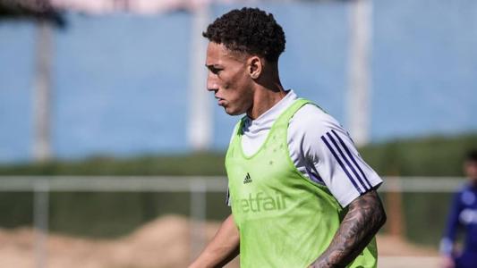 Robert é do time sub-20 do Cruzeiro e vira opção de Pepa, em Salvador
