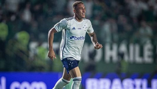Robert marcou o gol da vitória do Cruzeiro aos 50 minutos do segundo tempo