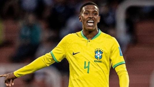 Robert Renan foi um dos alvos de ofensas racistas da torcida argentina