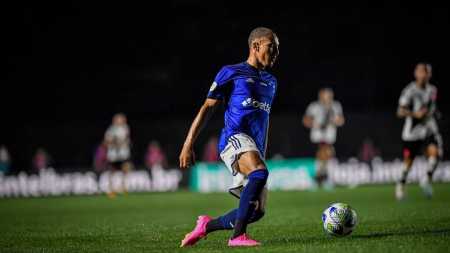 Robert renovou o seu contrato recentemente com o Cruzeiro