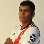 Vasco encaminha acerto com zagueiro indicado por Ramón Díaz