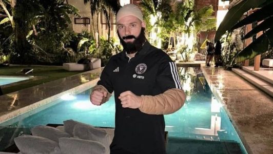 Robert Taylor 'fantasiado' de segurança de Messi