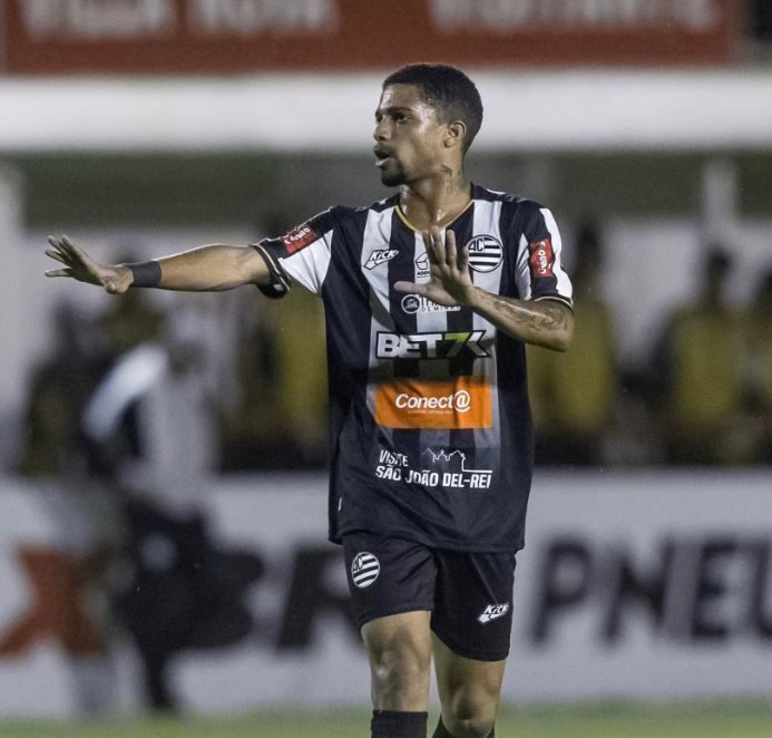 Presidente do Athletic revela quatro times da Série A que consultaram atacante