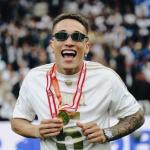 Atacante revelado pelo Cruzeiro comemora título na Europa: 'Deus é maravilhoso'
