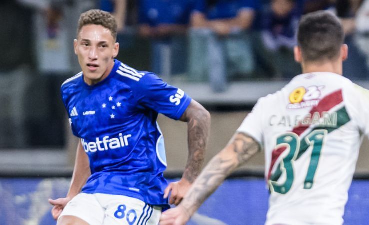 Após chorar no Mineirão, atacante do Cruzeiro manda recado à torcida