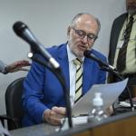 Relator defende aprovação, mas votação de reajuste a servidores é adiada por comissão da ALMG