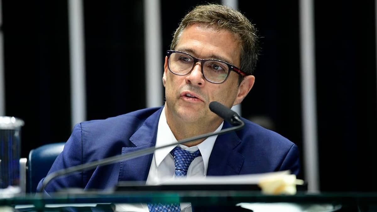 Campos Neto fala em “fim do rotativo“ para conter juros do cartão de crédito