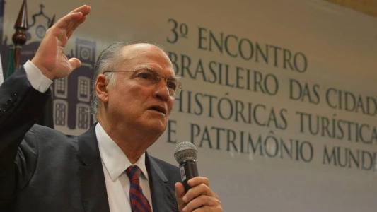 Roberto Freire foi Ministro da Cultura no governo de Michel Temer, do MDB