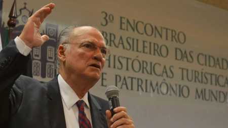 Roberto Freire foi Ministro da Cultura no governo de Michel Temer, do MDB