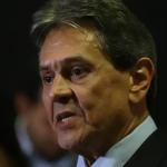Após queixa de “aperto” no pé, Moraes autoriza Roberto Jefferson a trocar tornozeleira