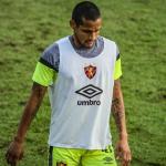 Técnico do Sport fala sobre condição física de Rosales: 'Demanda um tempo'
