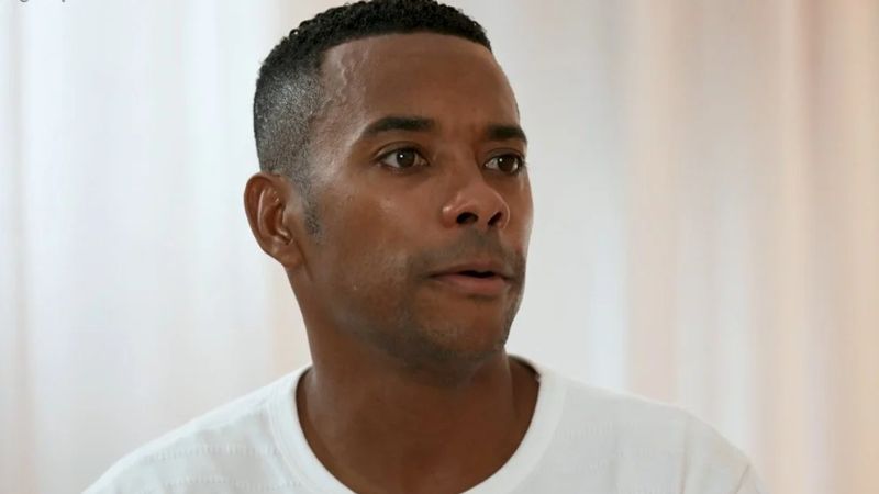 Condenado por estupro, Robinho inicia curso de finanças na prisão, diz TV
