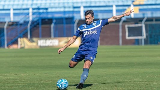 Robinho rescindiu com o Avaí nesta sexta-feira (26) para fechar com o Paysandu
