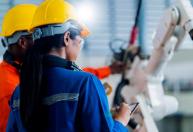 Setor industrial avança com modernização e apoio da tecnologia