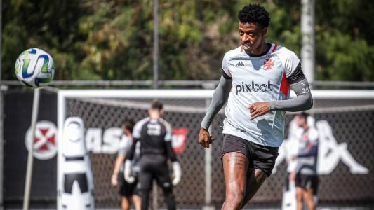 Robson é o favorito para voltar como titular na lateral direita do Vasco