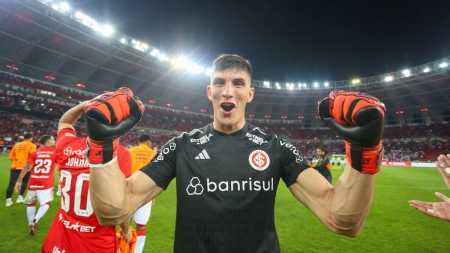 Rochet comemora bom momento no Inter