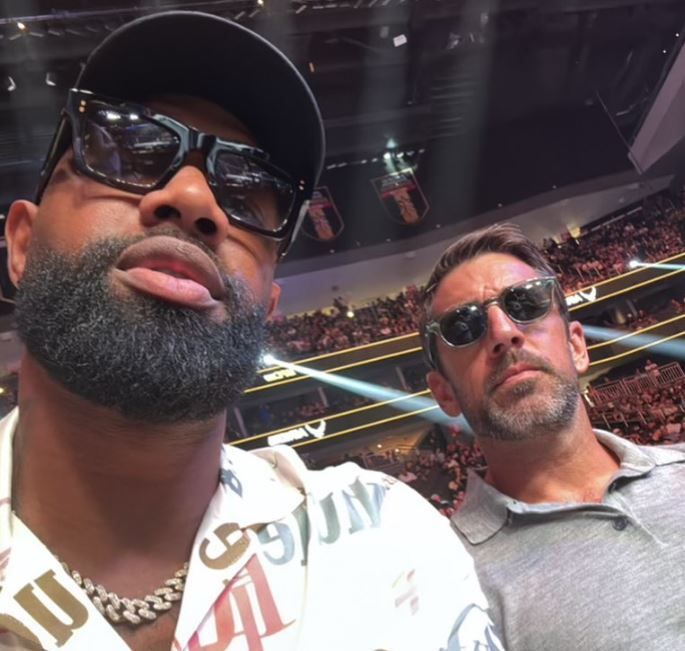 Netflix anuncia documentário com estrela da NFL envolvida em polêmica