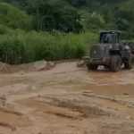 Vídeo: BR-381 em Jaguaraçu é tomada pelo barro e estrada 'desaparece' na lama