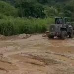 Vídeo: BR-381 em Jaguaraçu é tomada pelo barro e estrada 'desaparece' na lama
