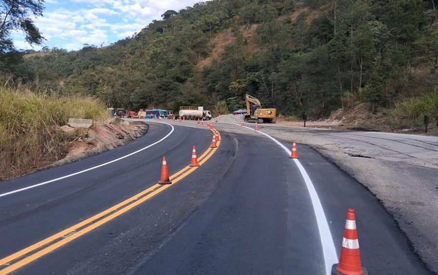 Desvio provisório de pista dupla garante melhor fluidez no trânsito da BR 381 em Antônio Dias