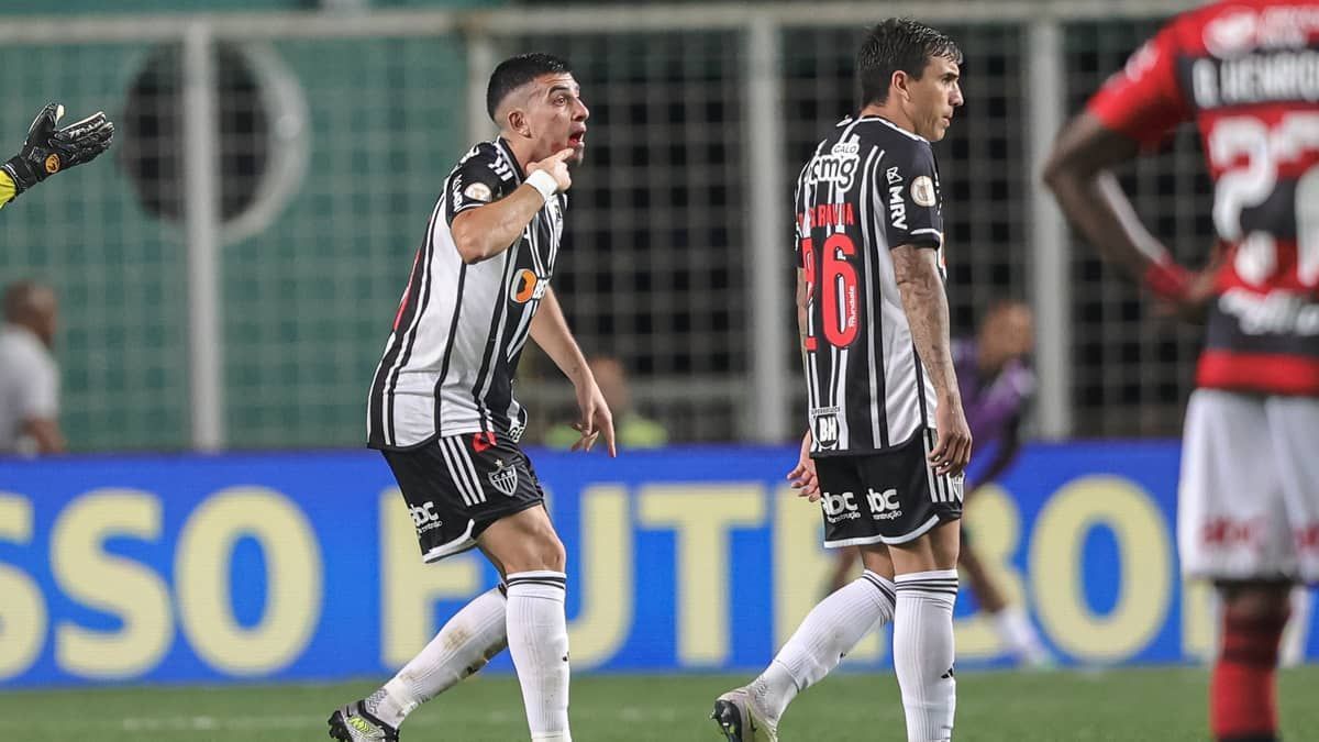 Volante do Atlético é encaminhado a clínica odontológica após derrota para o Flamengo