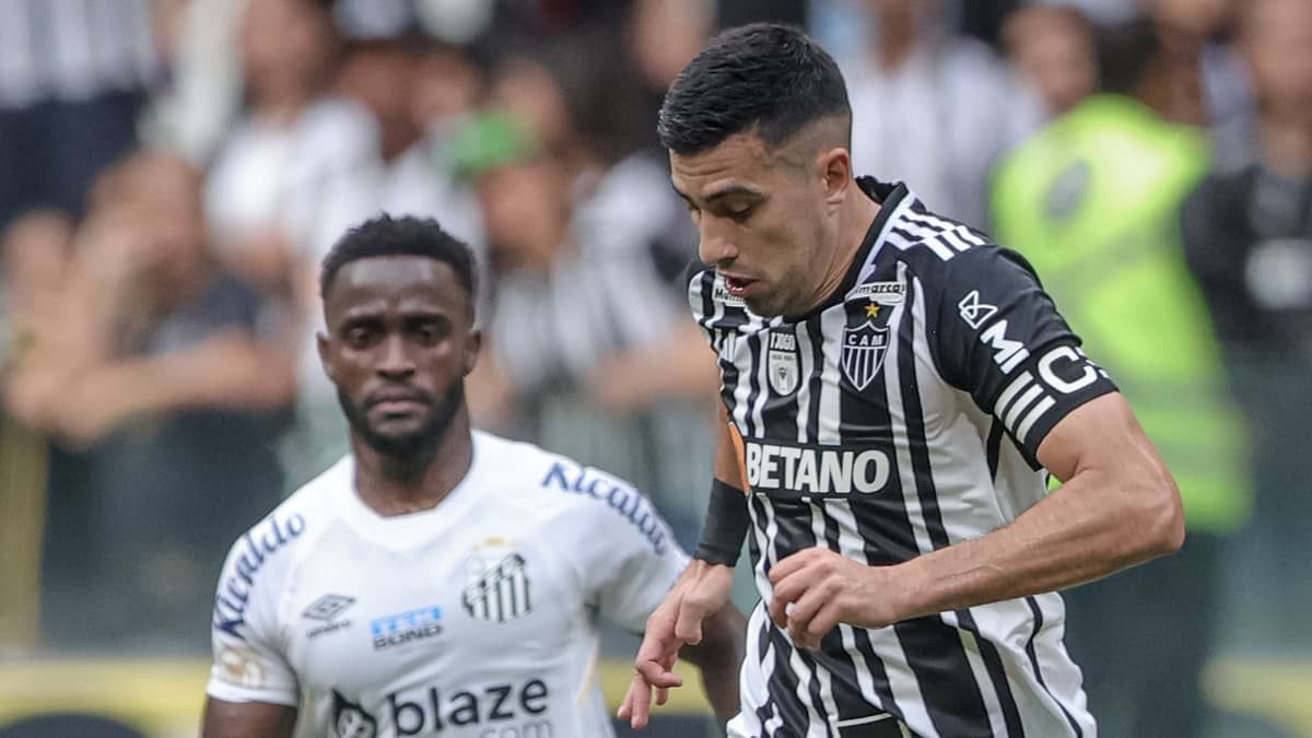 Atlético faz mudança em uniforme para inauguração da Arena MRV