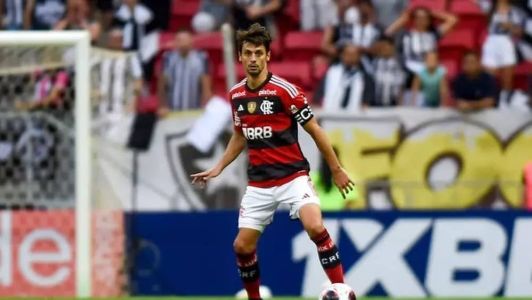 Rodrigo Caio ainda está com o futuro incerto no Flamengo