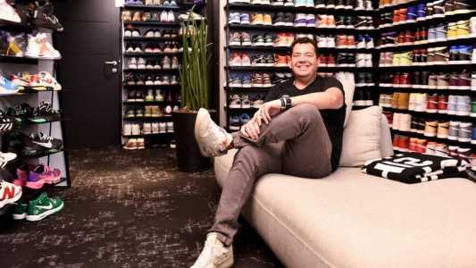 Rodrigo compra cerca de 20 pares por mês, gastando cerca de R$ 800 em cada um