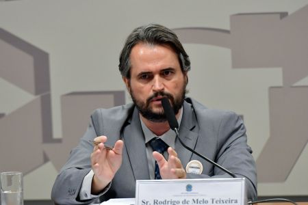 Natural de Barbacena, na Região Central de Minas, Rodrigo de Melo Teixeira é formado em Direito pela UFMG