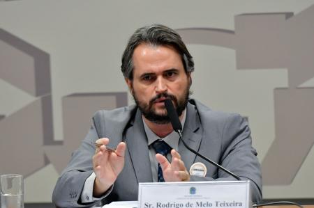 Natural de Barbacena, na Região Central de Minas, Rodrigo de Melo Teixeira é formado em Direito pela UFMG