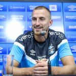 Rodrigo Ely projeta melhora do Grêmio; Tricolor ainda sonha com título brasileiro