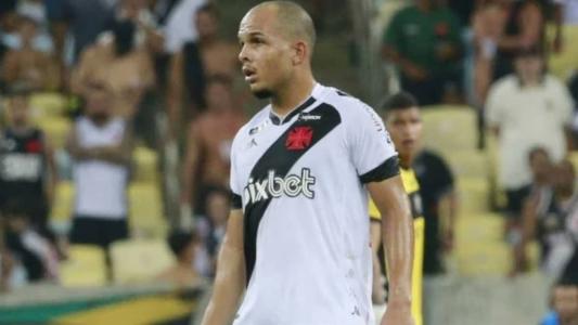 Rodrigo foi titular do Vasco no início da temporada