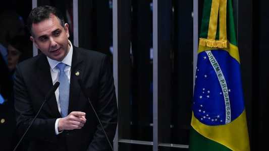 Rodrigo Pacheco foi reeleito presidente do Senado por 49 votos contra 32