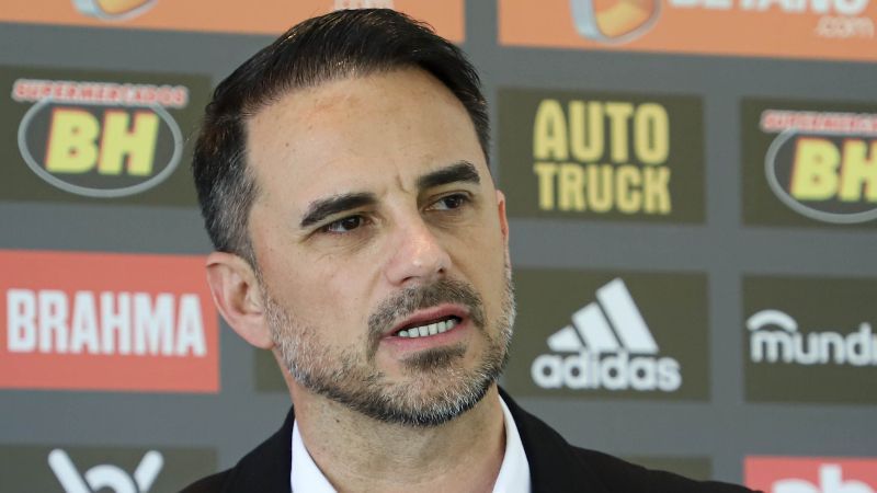 Fechado com a CBF, Caetano ainda viajará com Atlético pelo Mineiro