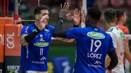 Rodriguinho e López, ponteiros do Sada Cruzeiro