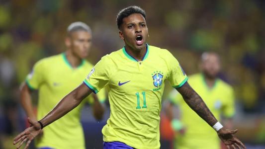 Rodrygo comemora o primeiro gol do Brasil contra a Bolívia, em Belém
