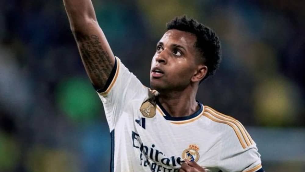 Rodrygo desvia de pergunta sobre Messi: 'Não posso falar sobre isso'