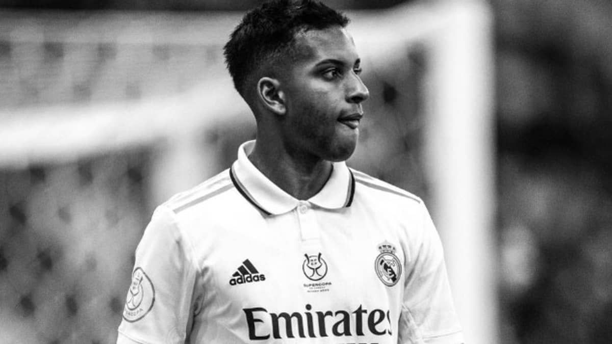 Mãe dos filhos de Rodrygo afirma que jogador não registrou crianças