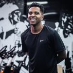 De férias, Rodrygo vai ao CT do Santos