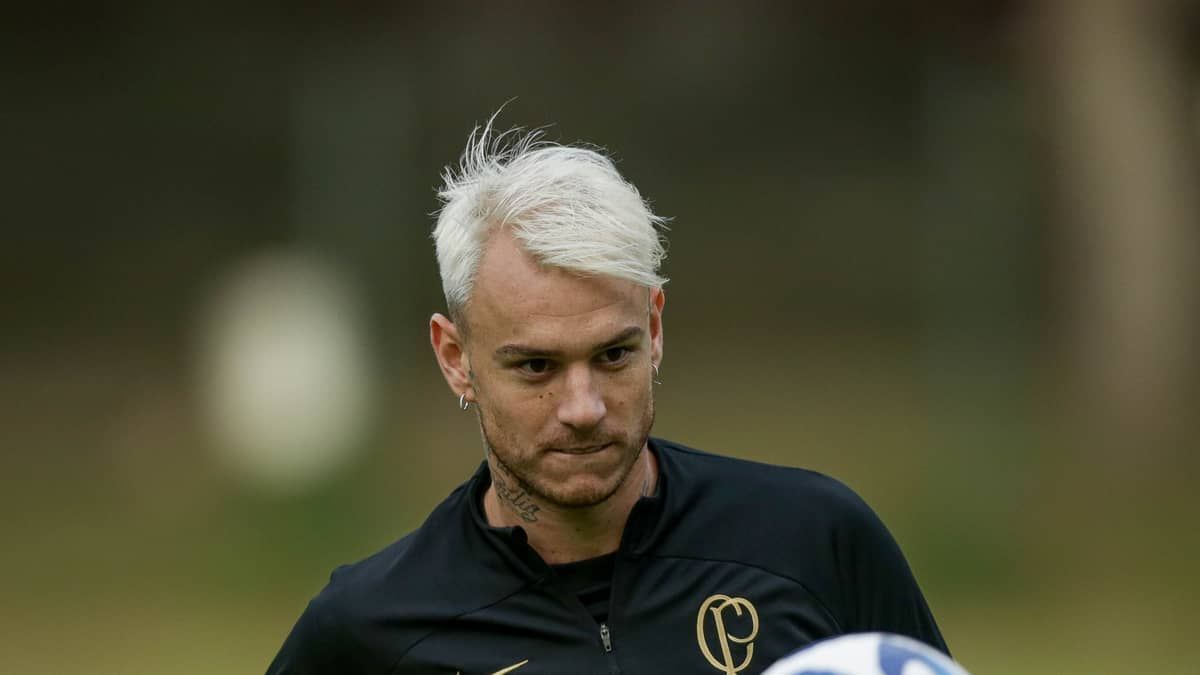 Róger Guedes fica fora de treino do Corinthians