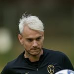 Róger Guedes fica fora de treino do Corinthians
