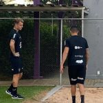 Róger Guedes fica fora de primeira parte de treino do Corinthians
