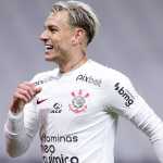 Artilheiro da Arena, Guedes desconversa sobre saída do Corinthians