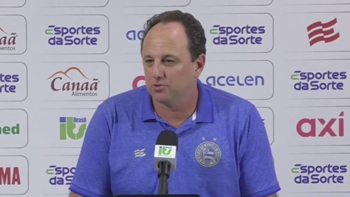 Rogério Ceni faz jornalistas gargalharem com brincadeira no Bahia; assista ao vídeo 